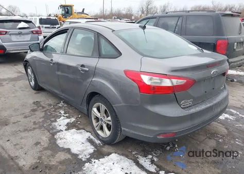 2014 Ford Focus Se z USA, uszkodzony, nr VIN 1FADP3F27EL370106